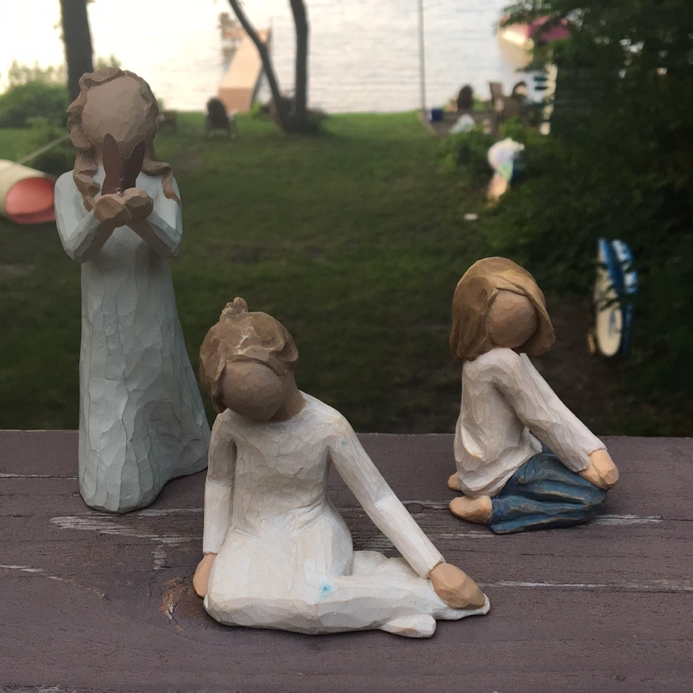 Three Willow Tree Figures.. 15$ for all three